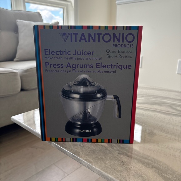 vitantonio Other - Vitantonio Electric Juicer Brand New